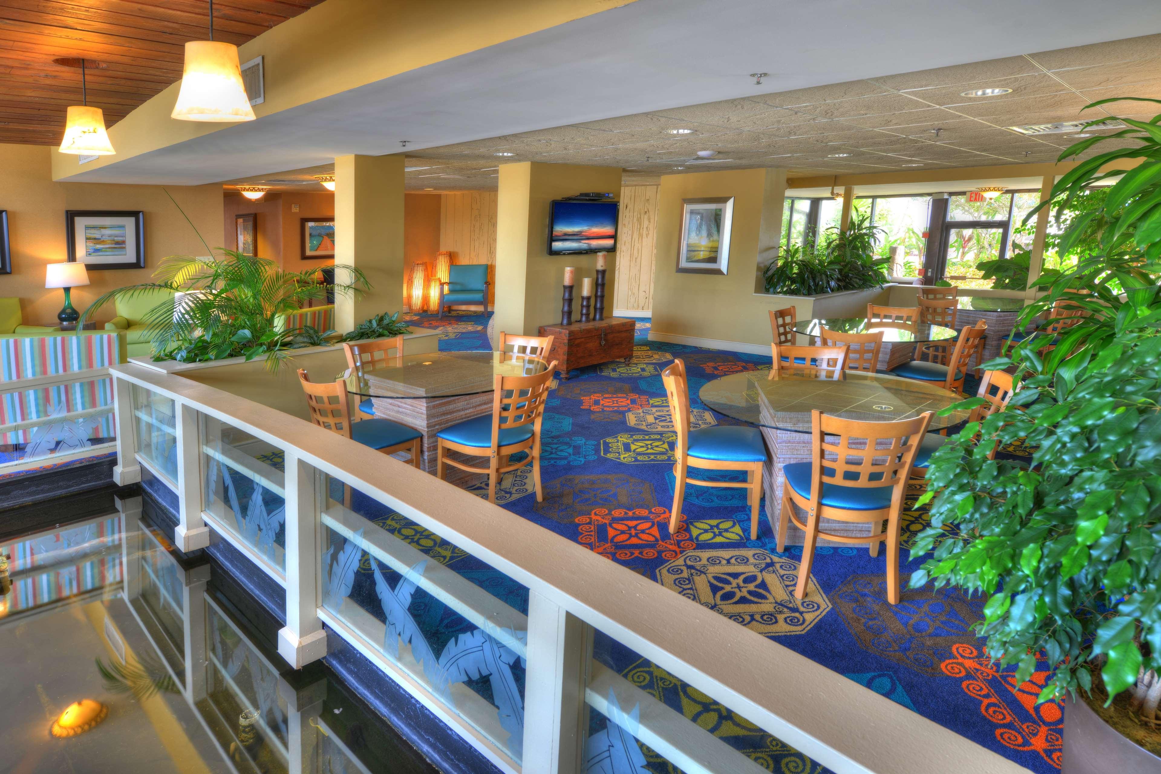 Best Western Aku Tiki Inn Daytona Beach Exterior photo
