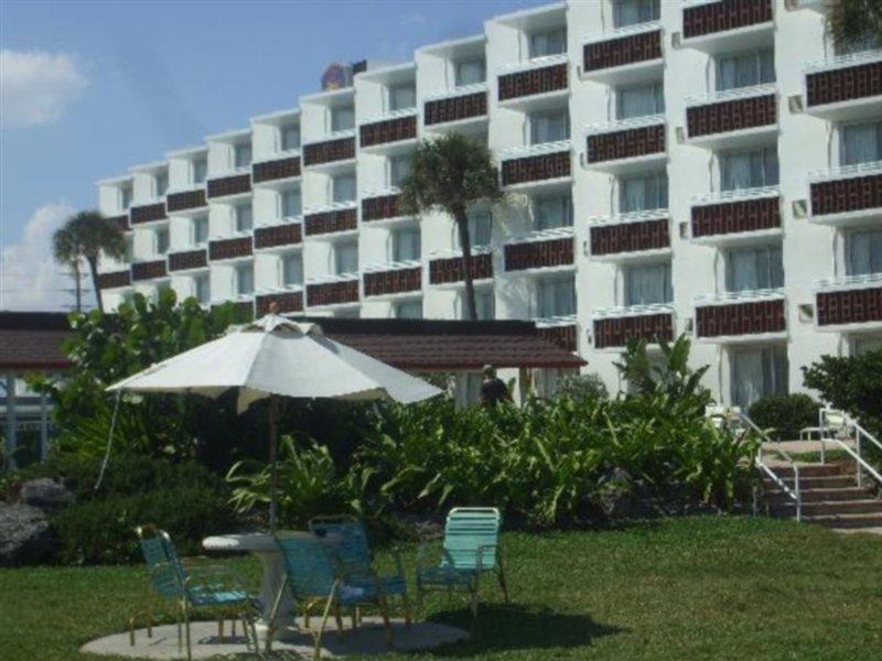 Best Western Aku Tiki Inn Daytona Beach Exterior photo